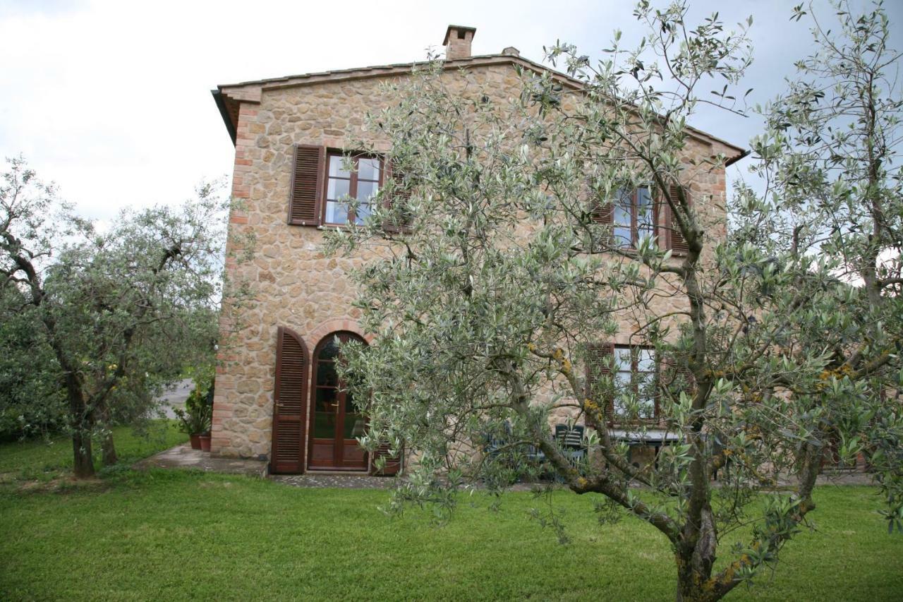 Il Fornello Villa Volterra Luaran gambar